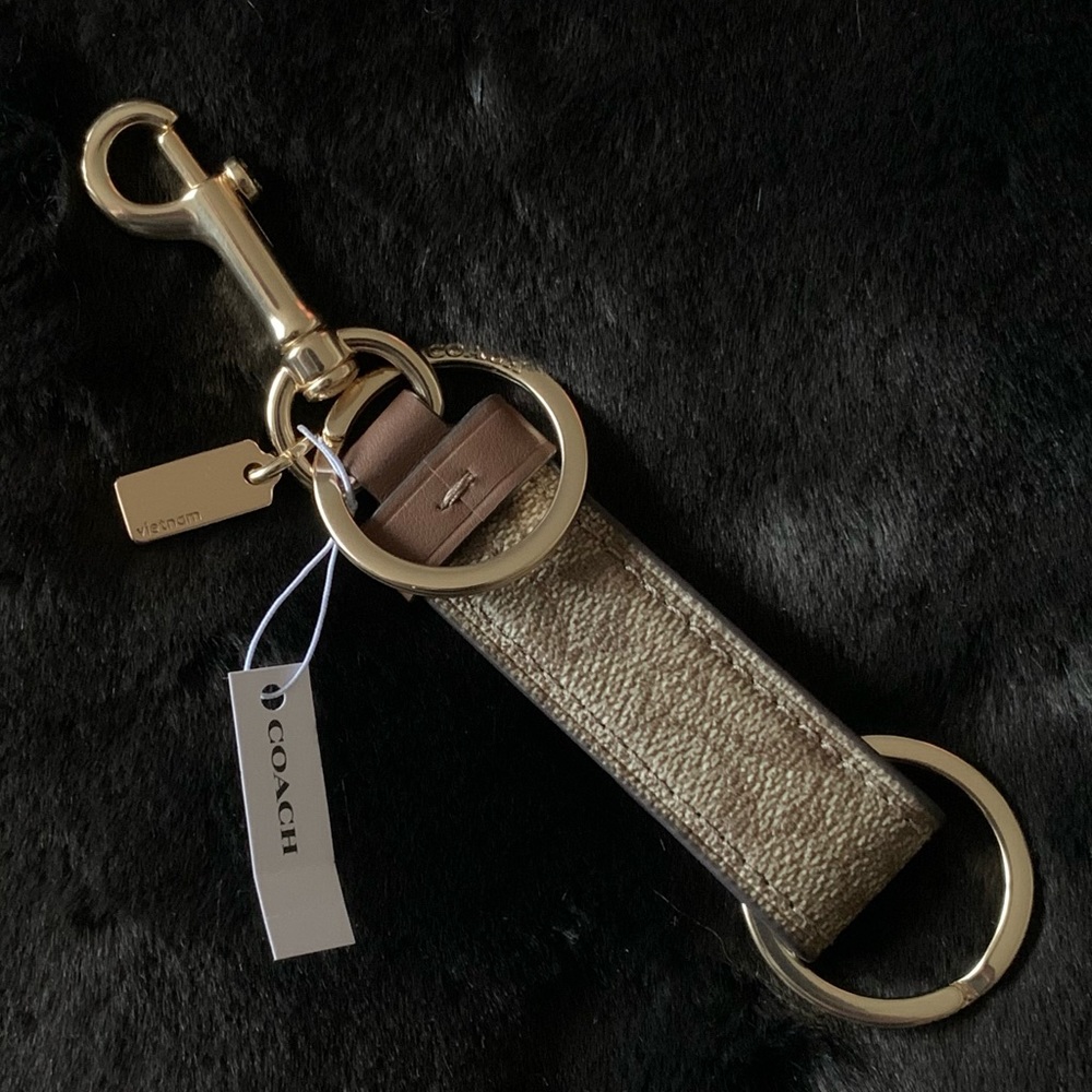 NEW! COACH Trigger Snap Key Ring / Bag Charm w/ Dogleash Snap, Gold/Khaki NWT! - Picture 11 of 16